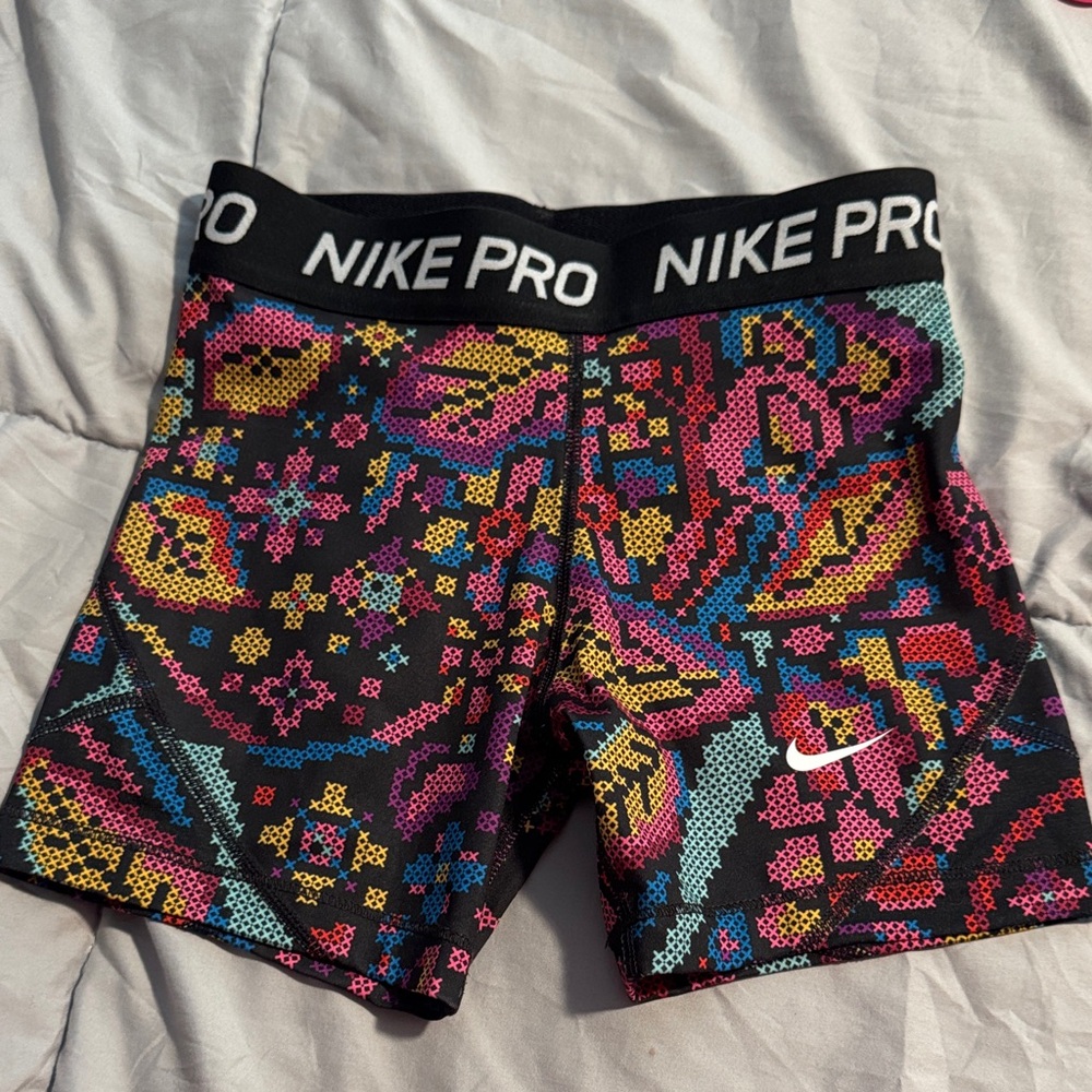 Nike Pro Multicolor Graphic Shorts